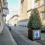 Area pedonale di via Vibò, a borgo Vittoria