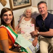 Nonna Ausilia tra Giorgia Ruggiero e Fabrizio Pulcini Nonna Ausilia tra Giorgia Ruggiero e Fabrizio Pulcini