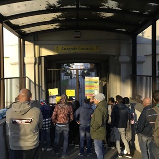 Addio alla carta di identità cartacea: a Torino tutti i sabati aperture straordinarie dell'Anagrafe