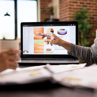 Come farsi conoscere online: la guida di OkSeo alle Google Ads