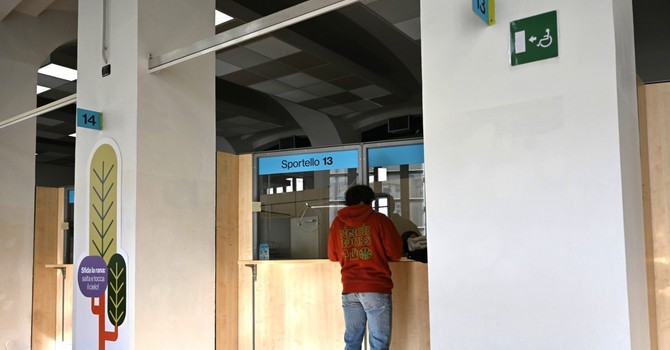 Scie colorate e giochi a muro, l’anagrafe cambia volto