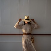 Abito o jumpsuit: cosa indossare in questa stagione e quando?