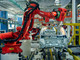 automobili in catena di montaggio
