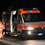 Tre feriti nello scontro tra un'auto e un bus in via Genova