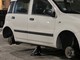 L'auto derubata delle gomme a Nichelino L'auto derubata delle gomme a Nichelino