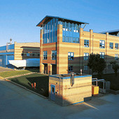 Azimut di Avigliana, la denuncia del sindacato: &quot;Licenziano i dipendenti e poi si affidano a lavoratori esterni&quot;