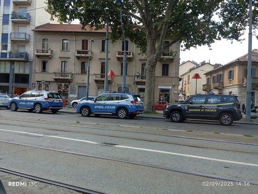 Blitz, arresti e minimarket multati: "Controlli a tappeto al giardino Tre Lanterne" Blitz, arresti e minimarket multati: "Controlli a tappeto al giardino Tre Lanterne"