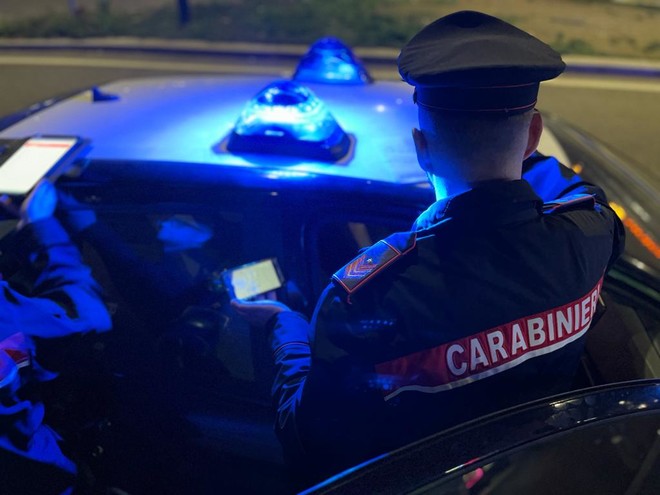 Violenza, resistenza e lesioni personali: i carabinieri arrestano due persone nelle notte