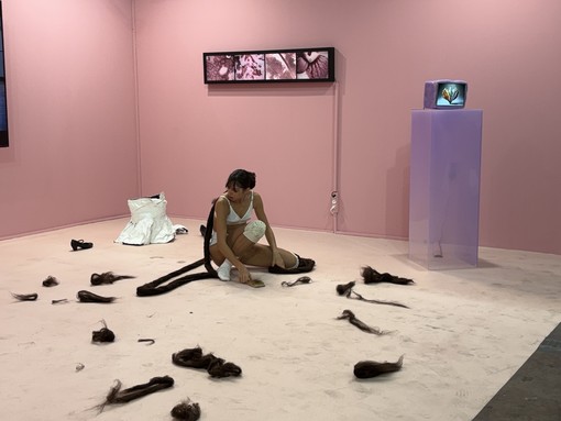 Ecco di cosa parlano le opere ad Artissima 2026 Ecco di cosa parlano le opere ad Artissima 2026
