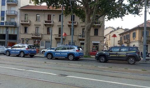 Blitz, arresti e minimarket multati: "Controlli a tappeto al giardino Tre Lanterne" Blitz, arresti e minimarket multati: "Controlli a tappeto al giardino Tre Lanterne"