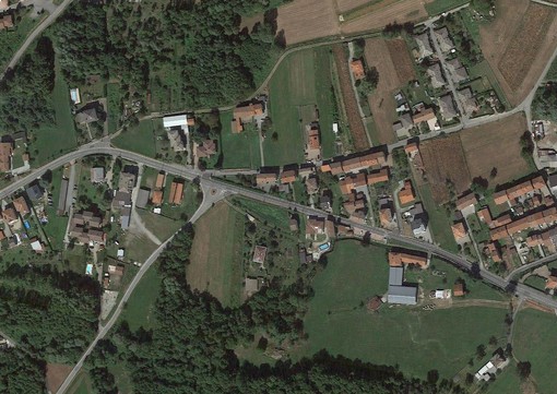 Un nuovo marciapiede per mettere in sicurezza la provinciale 68 a Lessolo