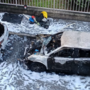 L'auto andata in fiamme in via Carmagnola