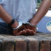 Spacciava in monopattino a San Donato, la polizia risponde ai residenti e arresta un 18enne