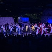 Taggia, l’estate va in scena: una stagione teatrale da record tra Castello, centro storico e Arma (Video)