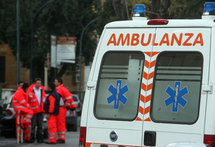 Tragedia a Barbania, scivola all'ingresso della Caserma dei Carabinieri: morto un 69enne