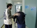Patologie croniche: a Torino oltre la metà dei caregiver fatica ad accedere ai servizi di supporto