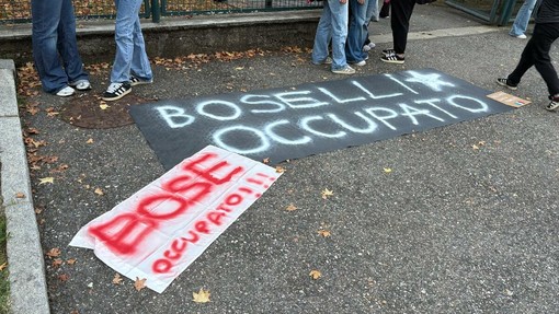 Occupazioni e sicurezza: il piano del Prefetto contro infiltrazioni nelle scuole e il travisamento in piazza Occupazioni e sicurezza: il piano del Prefetto contro infiltrazioni nelle scuole e il travisamento in piazza