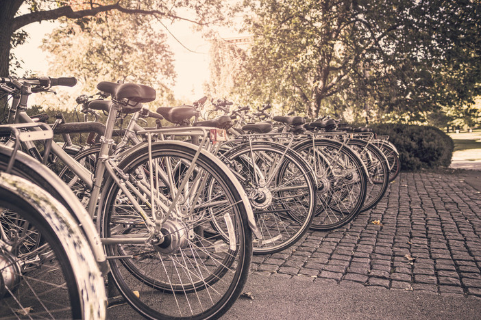 In bici al lavoro: arriva una velostazione vicino al Grattacielo della Regione