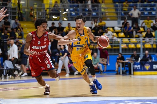 Reale Mutua Basket Torino, falsa partenza all'esordio: Gemini Mestre domina il finale al Pala Gianni Asti Reale Mutua Basket Torino, falsa partenza all'esordio: Gemini Mestre domina il finale al Pala Gianni Asti
