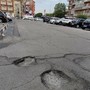 Buche e strada dissestata in via Ponchielli a Nichelino Buche e strada dissestata in via Ponchielli a Nichelino