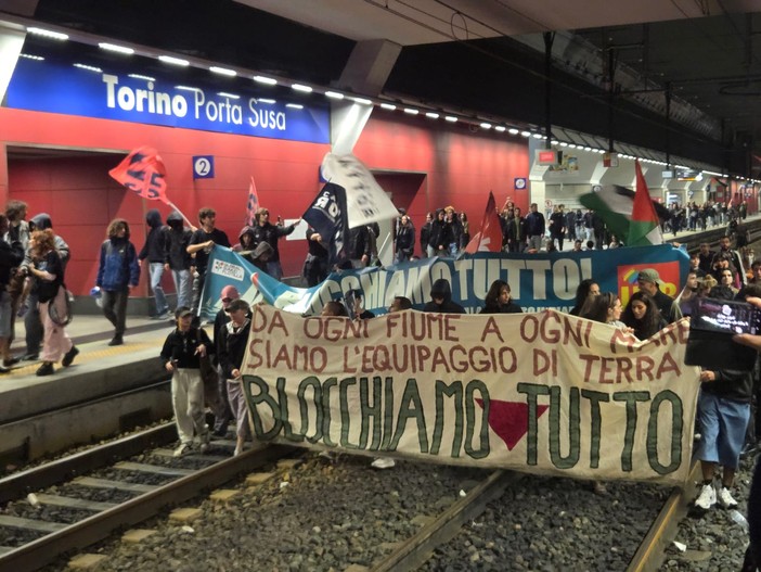Protesta Pro Pal a Torino, blocco dei binari e minacce di morte a Meloni: &quot;Grave ed inaccettabile&quot;