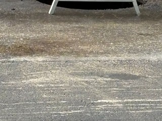 La buca di corso Corsica che resiste ai lavori di asfaltatura La buca di corso Corsica che resiste ai lavori di asfaltatura