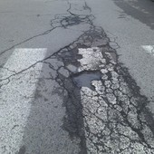 Strade colabrodo in Circoscrizione 6: la lista nera delle buche