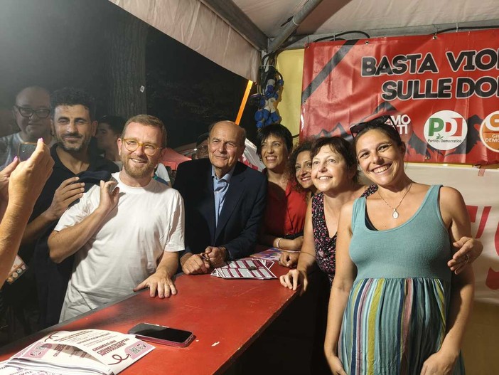 Tutto esaurito al Parco Ruffini per l'ex segretario dem
