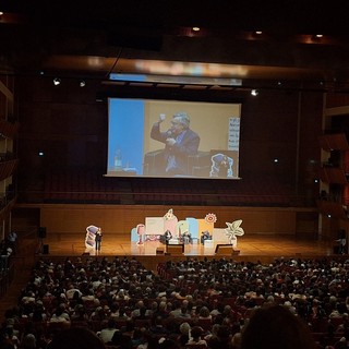 Barbero mania al Salone del Libro: in migliaia per &quot;La guerra delle parole&quot;