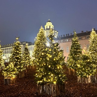 La magia del Natale illumina Torino (foto d'archivio)
