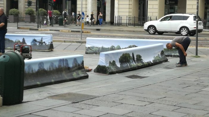 Via i jersey da Piazza Castello: le barriere antiterrorismo sostituite da fioriere