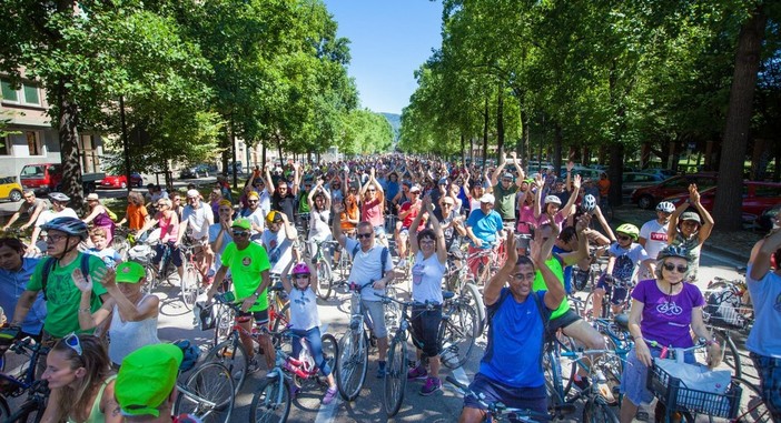 Aspettando il Bike pride di ottobre, gli amanti delle bici si &quot;scaldano&quot; tra Torino e Rivoli