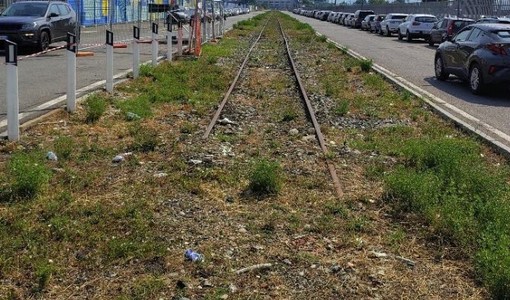 Binario fantasma a Falchera: “Il Comune tratti con i privati per fare dei parcheggi”