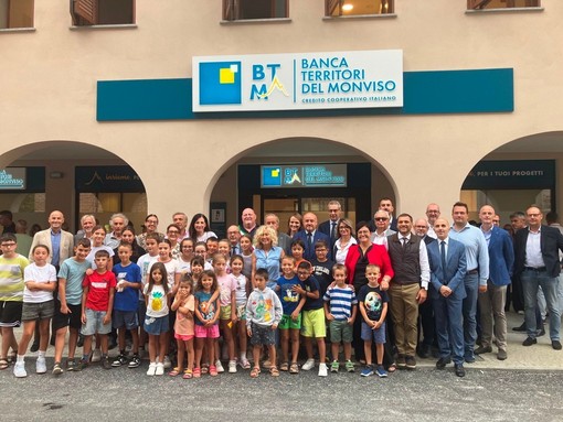Inaugurata la rinnovata filiale di Osasio Inaugurata la rinnovata filiale di Osasio
