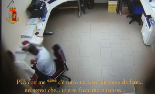 Cittadinanze false a Crescentino, Ferrero: "Mi ero accorto di una concentrazione anomala di residenze di stranieri nell’abitazione di un dipendente comunale"