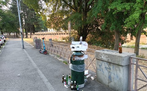 Borgo Dora, la movida continua a far discutere: “I residenti hanno diritto di dormire”