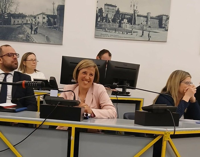 Barbara Fassone durante una seduta del Consiglio comunale di Moncalieri
