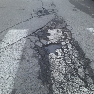 Strade colabrodo in Circoscrizione 6: la lista nera delle buche