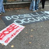 Occupazioni e sicurezza: il piano del Prefetto contro infiltrazioni nelle scuole e il travisamento in piazza Occupazioni e sicurezza: il piano del Prefetto contro infiltrazioni nelle scuole e il travisamento in piazza