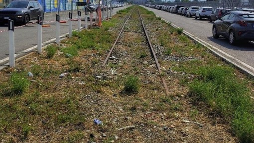 Binario fantasma a Falchera: “Il Comune tratti con i privati per fare dei parcheggi”