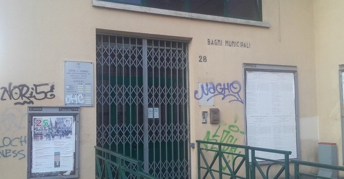 Bagni pubblici via Bianzè