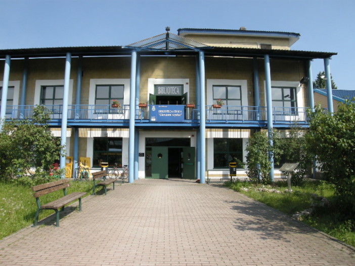 La biblioteca civica di Nichelino intitolata a Giovanni Arpino