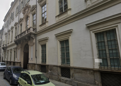 Banca Investis sposta gli uffici al Lingotto e la sede a Milano: la Cgil chiede garanzie per 100 dipendenti Banca Investis sposta gli uffici al Lingotto e la sede a Milano: la Cgil chiede garanzie per 100 dipendenti