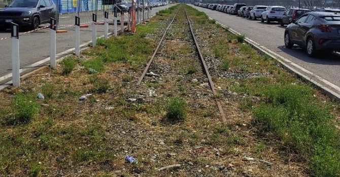 Binario fantasma a Falchera: “Il Comune tratti con i privati per fare dei parcheggi” Binario fantasma a Falchera: “Il Comune tratti con i privati per fare dei parcheggi”