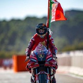 Bagnaia più forte della sfortuna: vince a Jerez e riapre il Mondiale