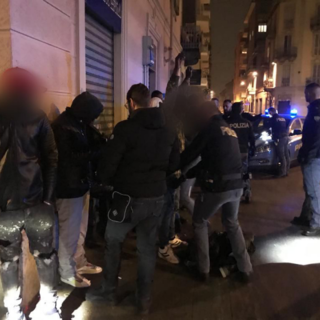 Torino, controlli in Barriera di Milano: due denunce per stupefacenti e furto