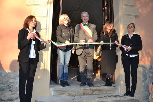 Taglio del nastro: inaugurata la nuova biblioteca comunale di Rivalta
