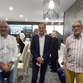 Beppe Osella (a destra) assieme a Pier Bellagamba e al governatore Alberto Cirio Beppe Osella (a destra) assieme a Pier Bellagamba e al governatore Alberto Cirio