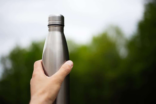 Svolta “green” nelle scuole torinesi: borracce eco-compatibili e bicchieri riutilizzabili contro le bottiglie di plastica