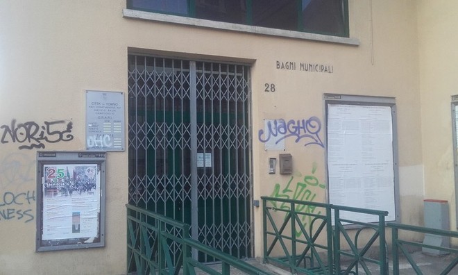 Bagni pubblici via Bianzè